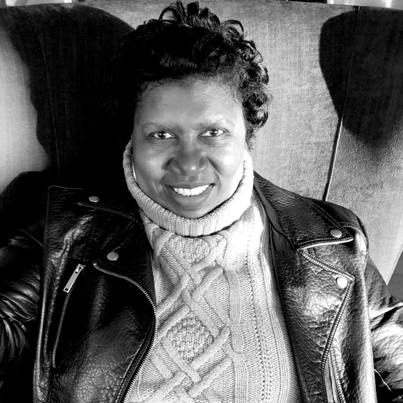 Meet your Posher, Aisha - Picture 1 of 12